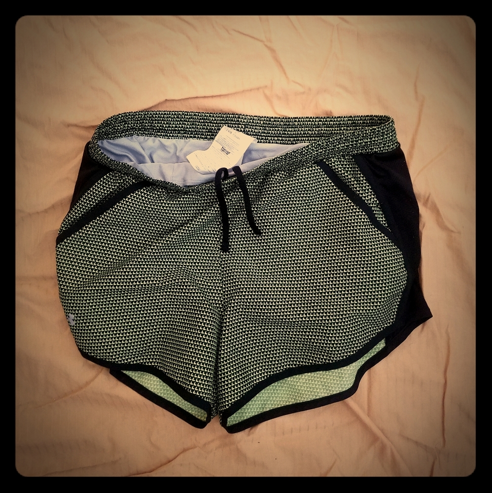Under armour heat gear running shorts